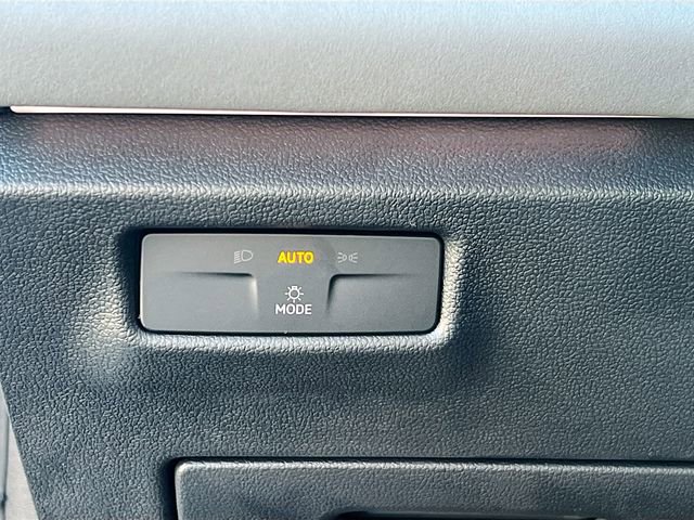 New 2026 Volkswagen Tiguan SE image 9