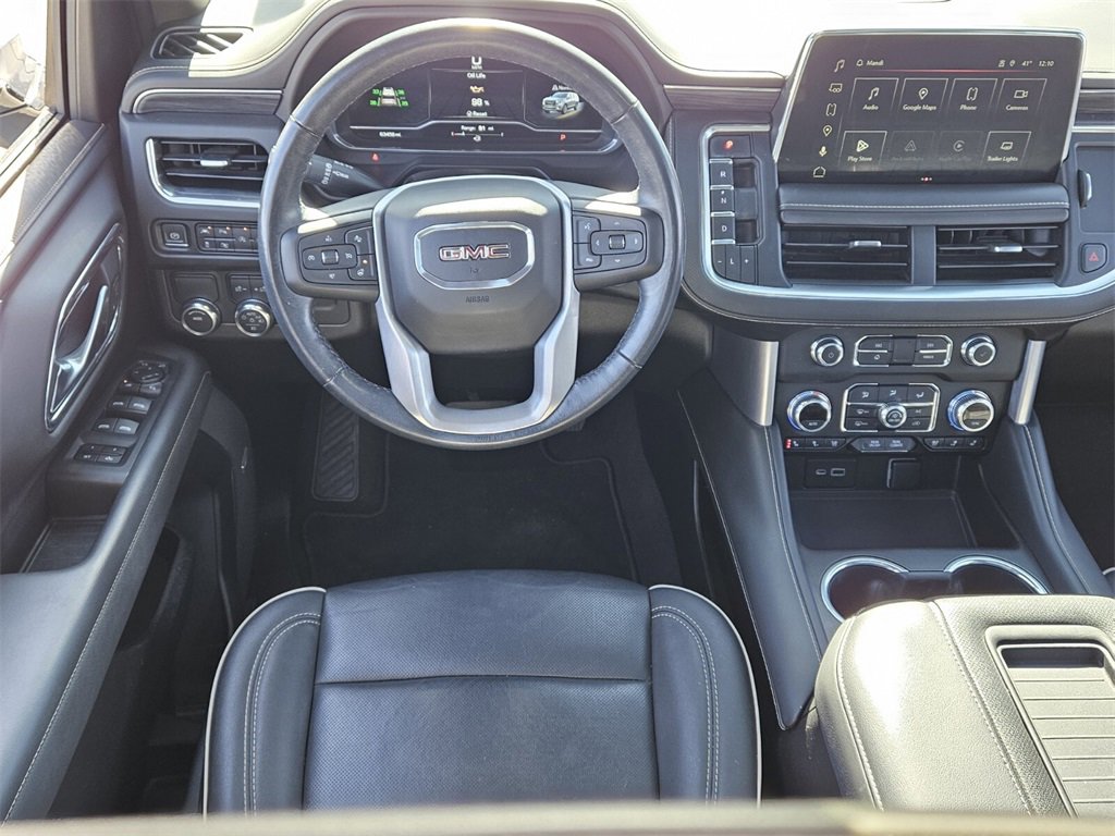 Used 2022 GMC Yukon SLT w/ SLT Premium Package image 5