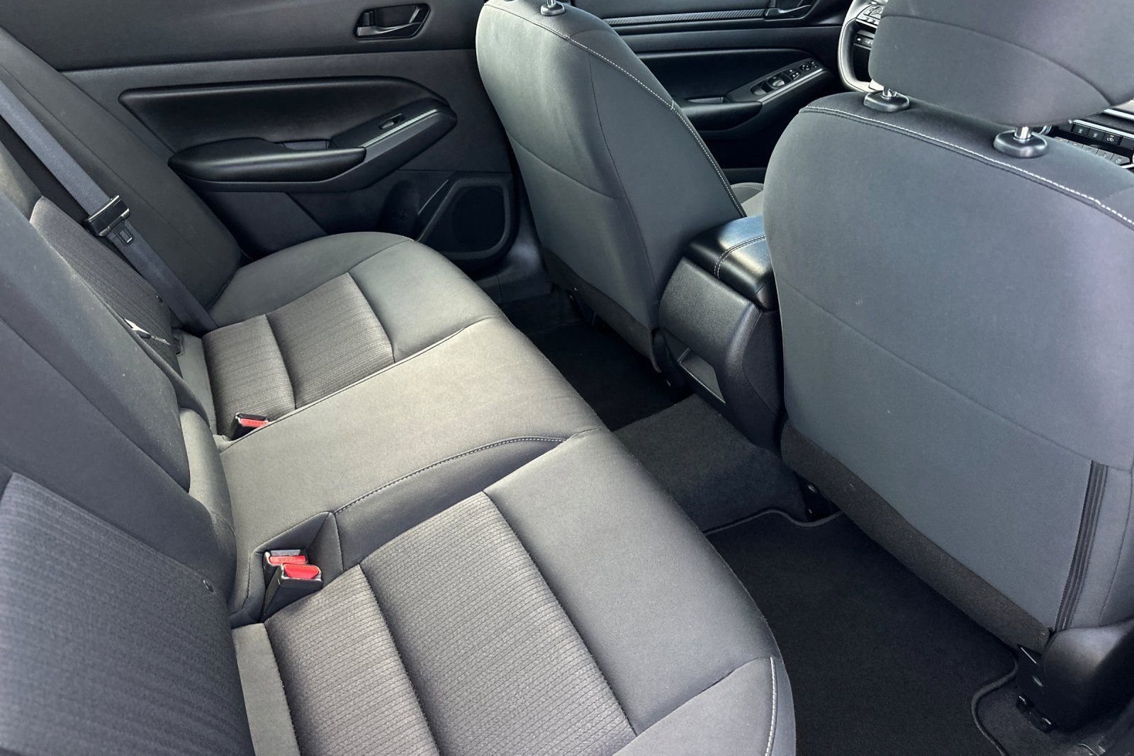 Used 2025 Nissan Altima 2.5 S FWD image 17