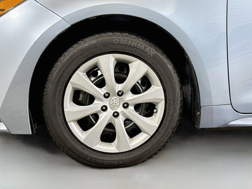 Used 2022 Toyota Corolla LE FWD image 36