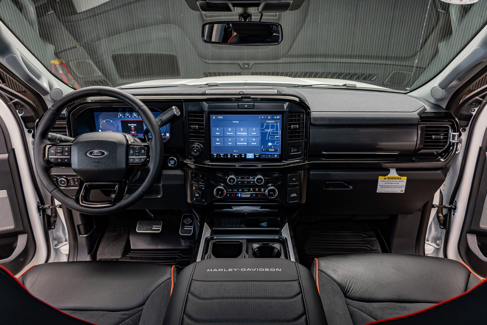 Used 2025 Ford F250 Lariat w/ Lariat Ultimate Package image 16