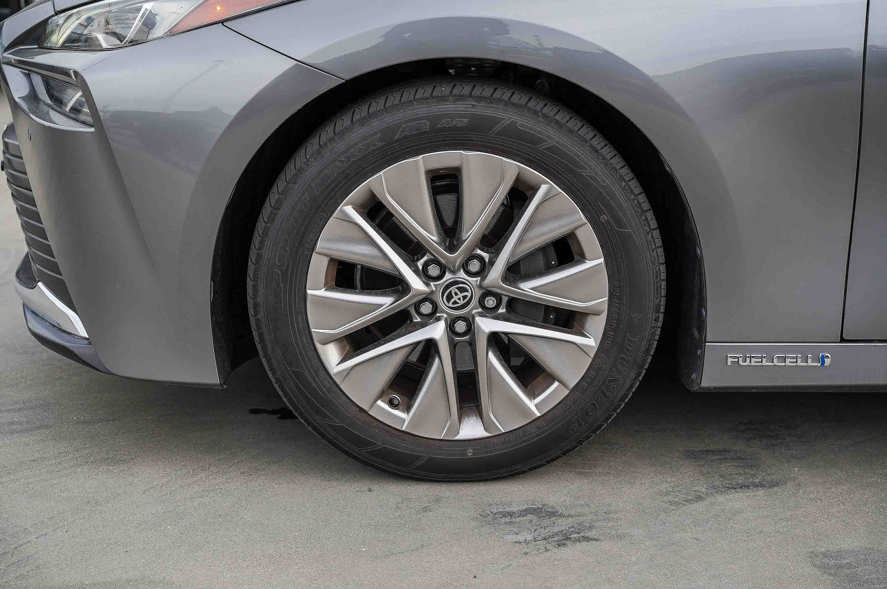 Used 2022 Toyota Mirai XLE image 7