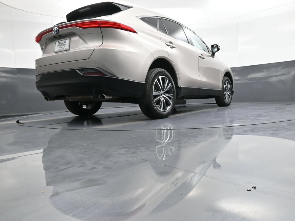 Certified 2024 Toyota Venza LE AWD/4WD image 29
