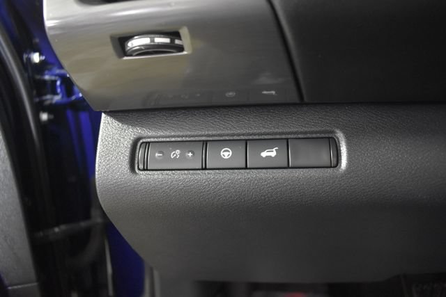 Used 2022 Nissan Pathfinder SL w/ SL Black Package AWD/4WD image 14