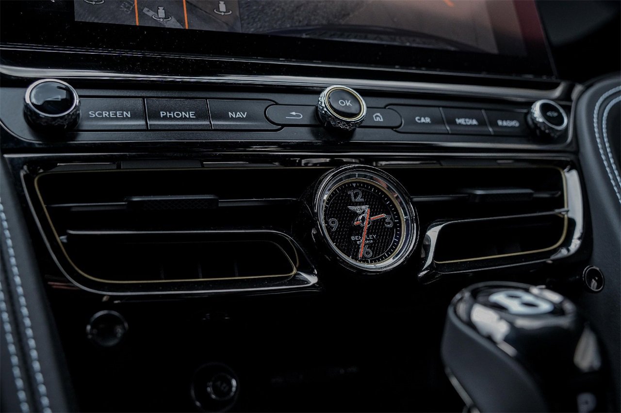 New 2025 Bentley Flying Spur Plug-In Hybrid image 30