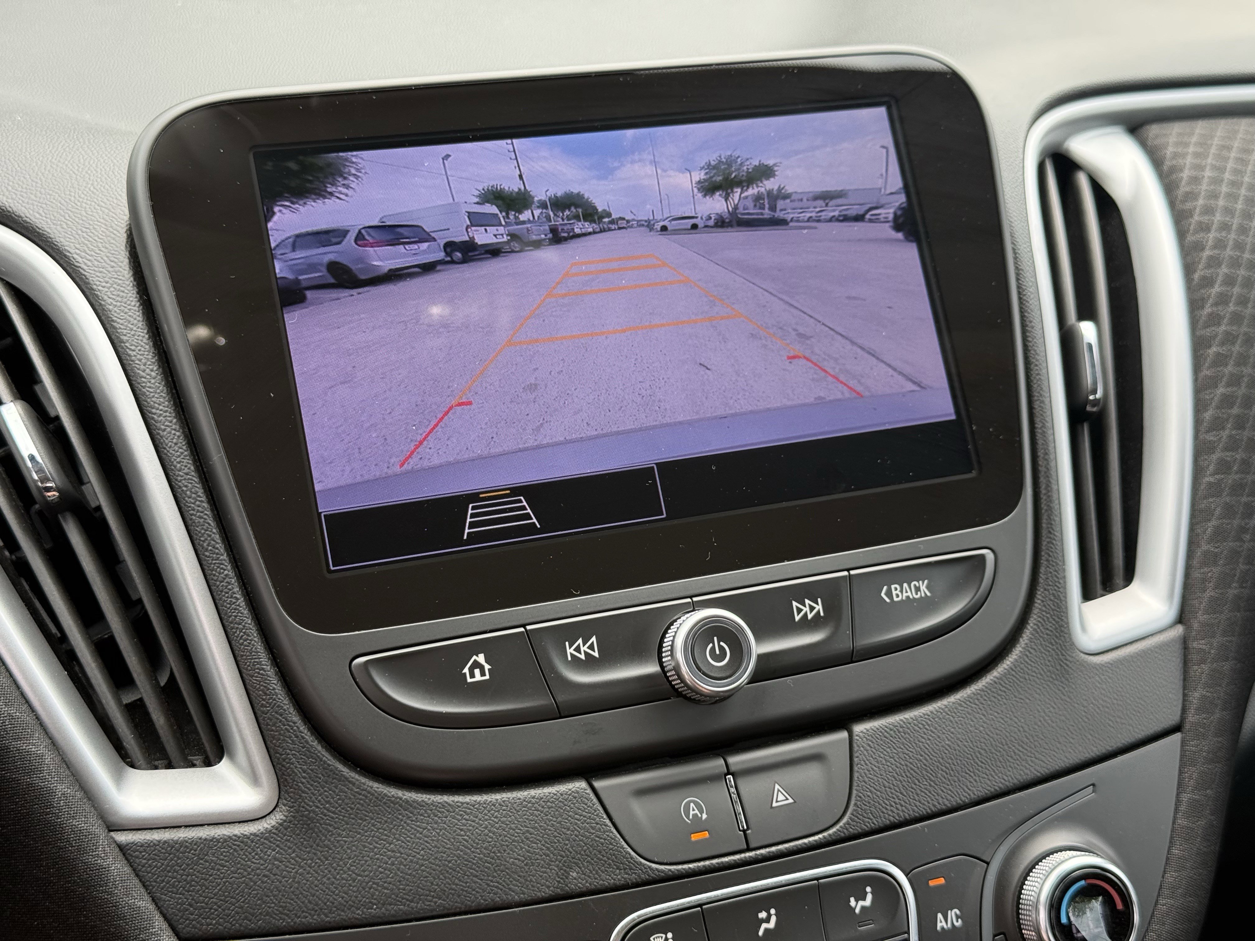 Used 2024 Chevrolet Malibu LT FWD image 21