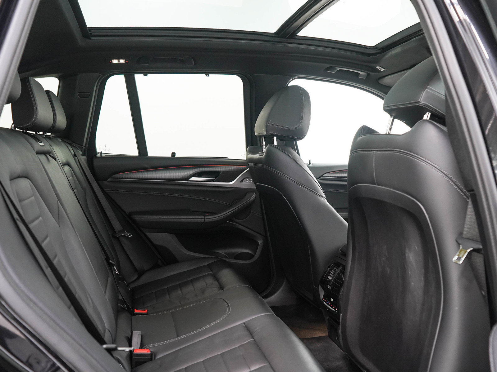 Used 2022 BMW X3 xDrive30i AWD/4WD image 14