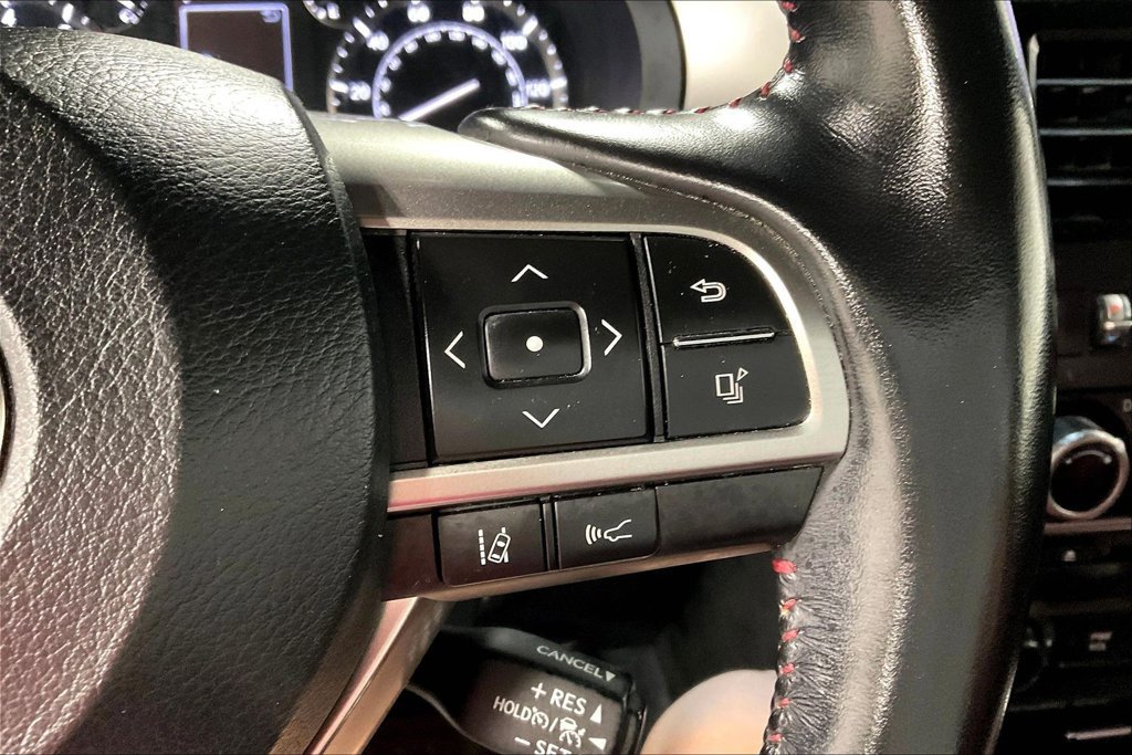 Used 2022 Lexus GX 460 Premium w/ Accessory Package AWD/4WD image 26