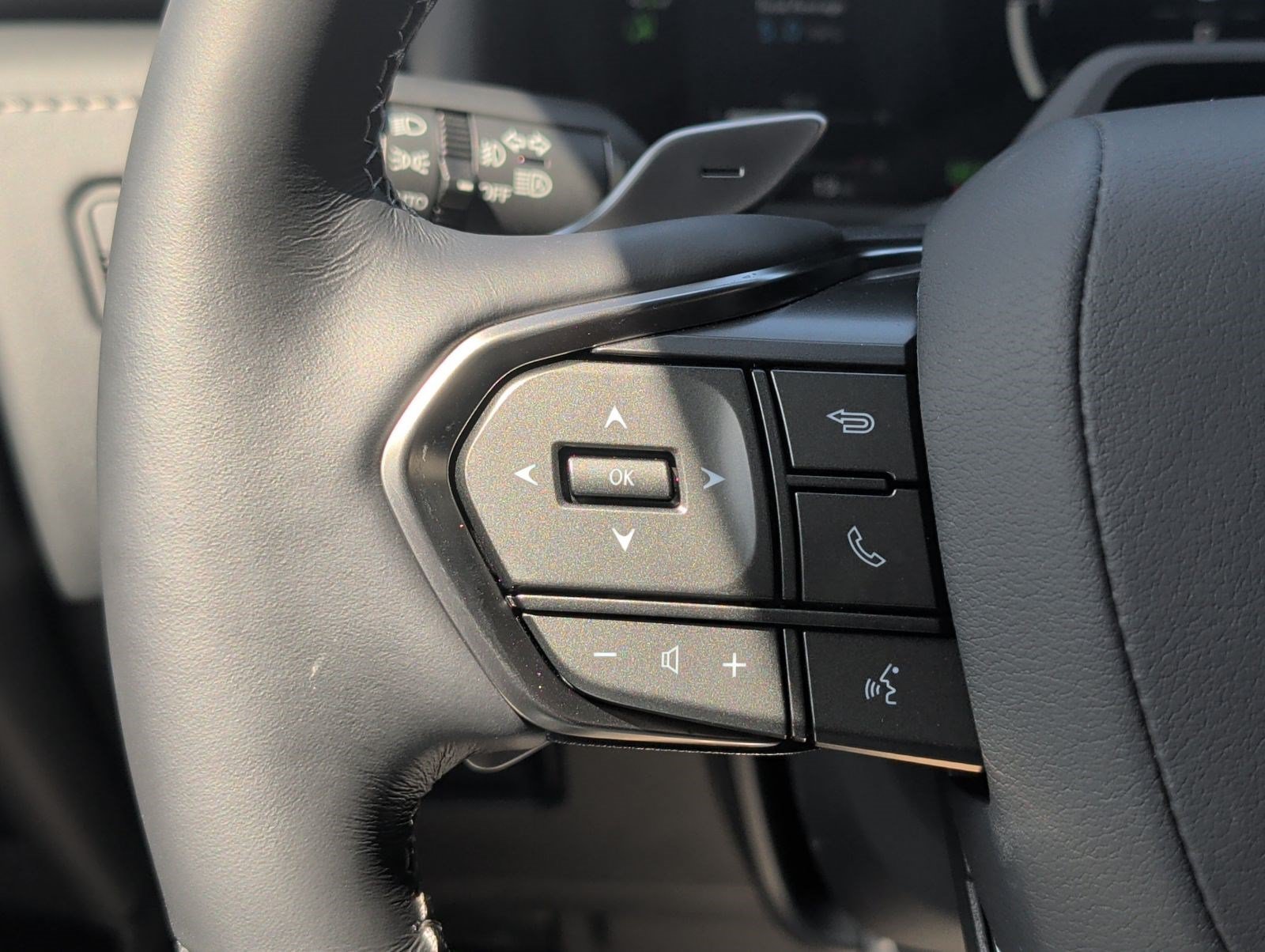 New 2026 Lexus LX 700h Luxury w/ Appearance Package AWD/4WD image 14
