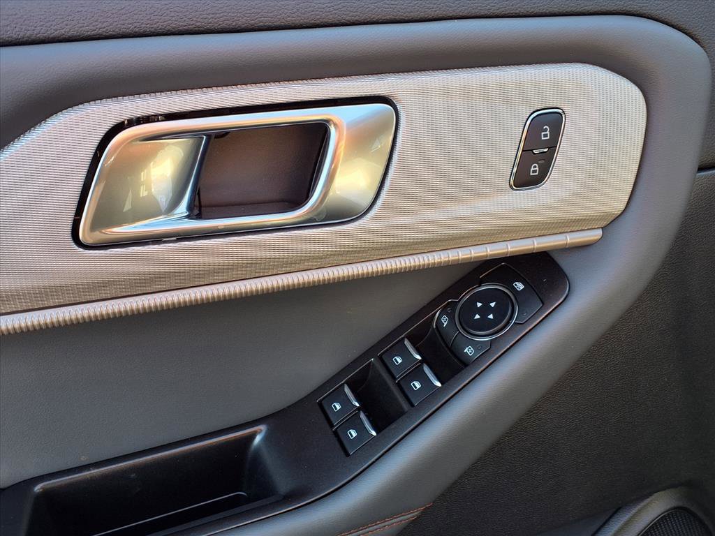 New 2026 Ford Explorer Active image 12