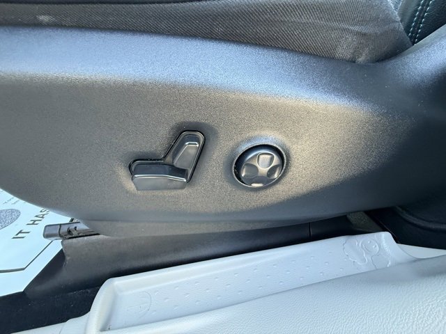 Certified 2021 Chrysler Pacifica Touring-L image 15