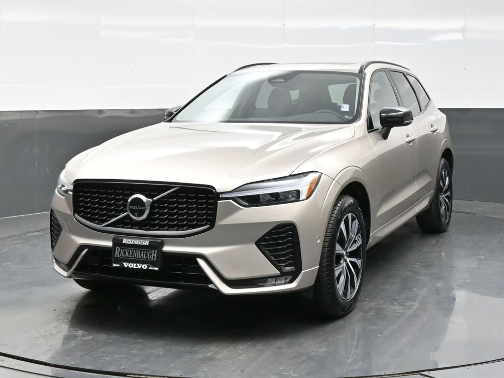 Used 2025 Volvo XC60 B5 Plus image 2