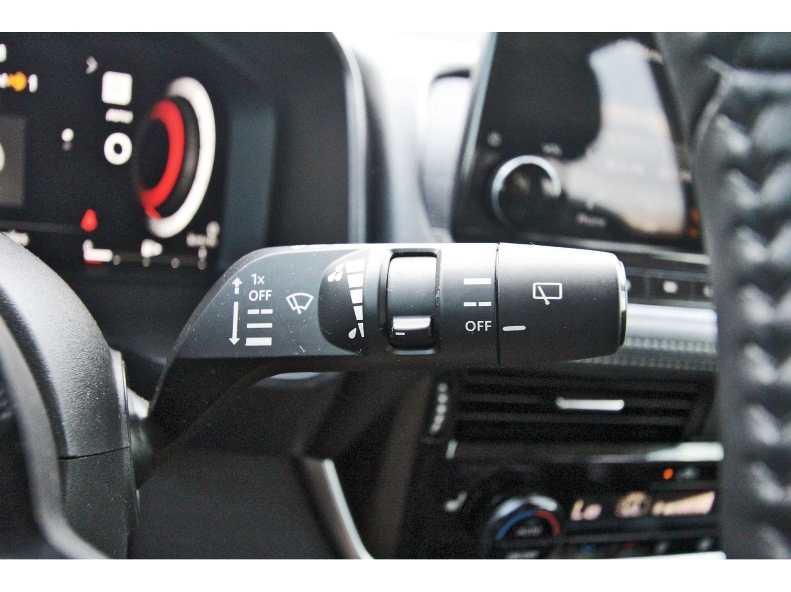 Used 2021 Nissan Rogue Platinum FWD image 21