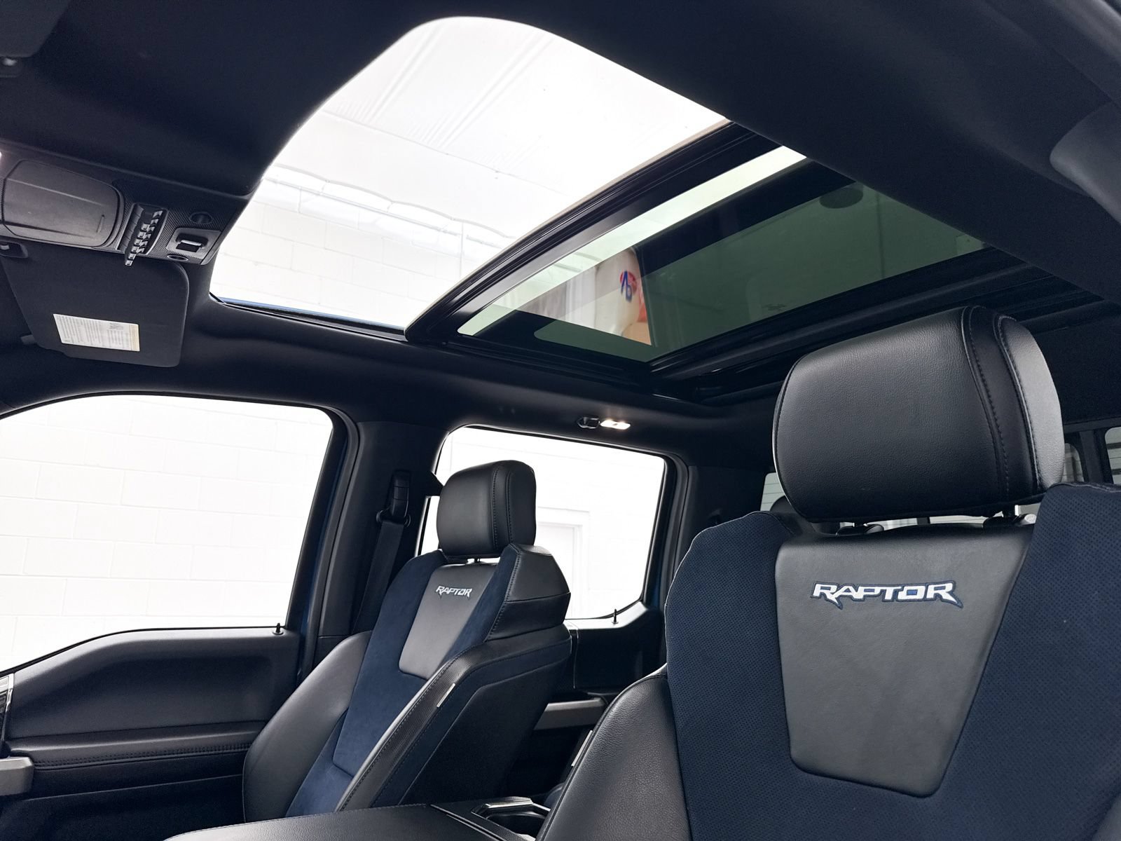 Used 2020 Ford F150 Raptor w/ Equipment Group 802A Luxury AWD/4WD image 4