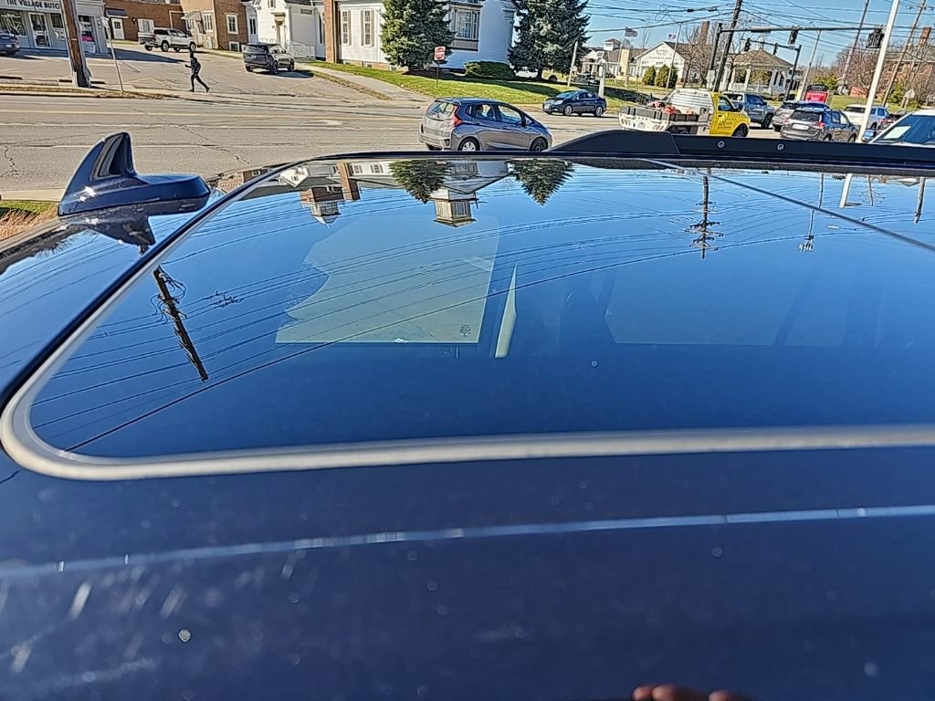 Used 2022 Ford Expedition XLT image 11