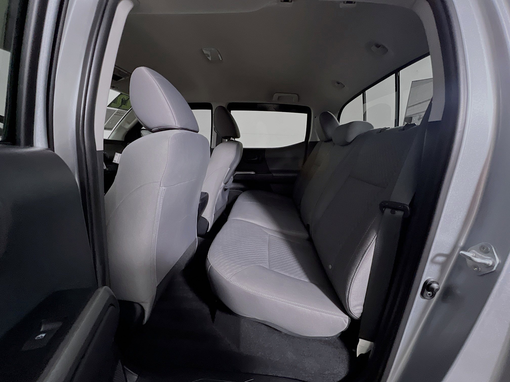 Used 2022 Toyota Tacoma SR5 w/ Technology Package RWD image 29