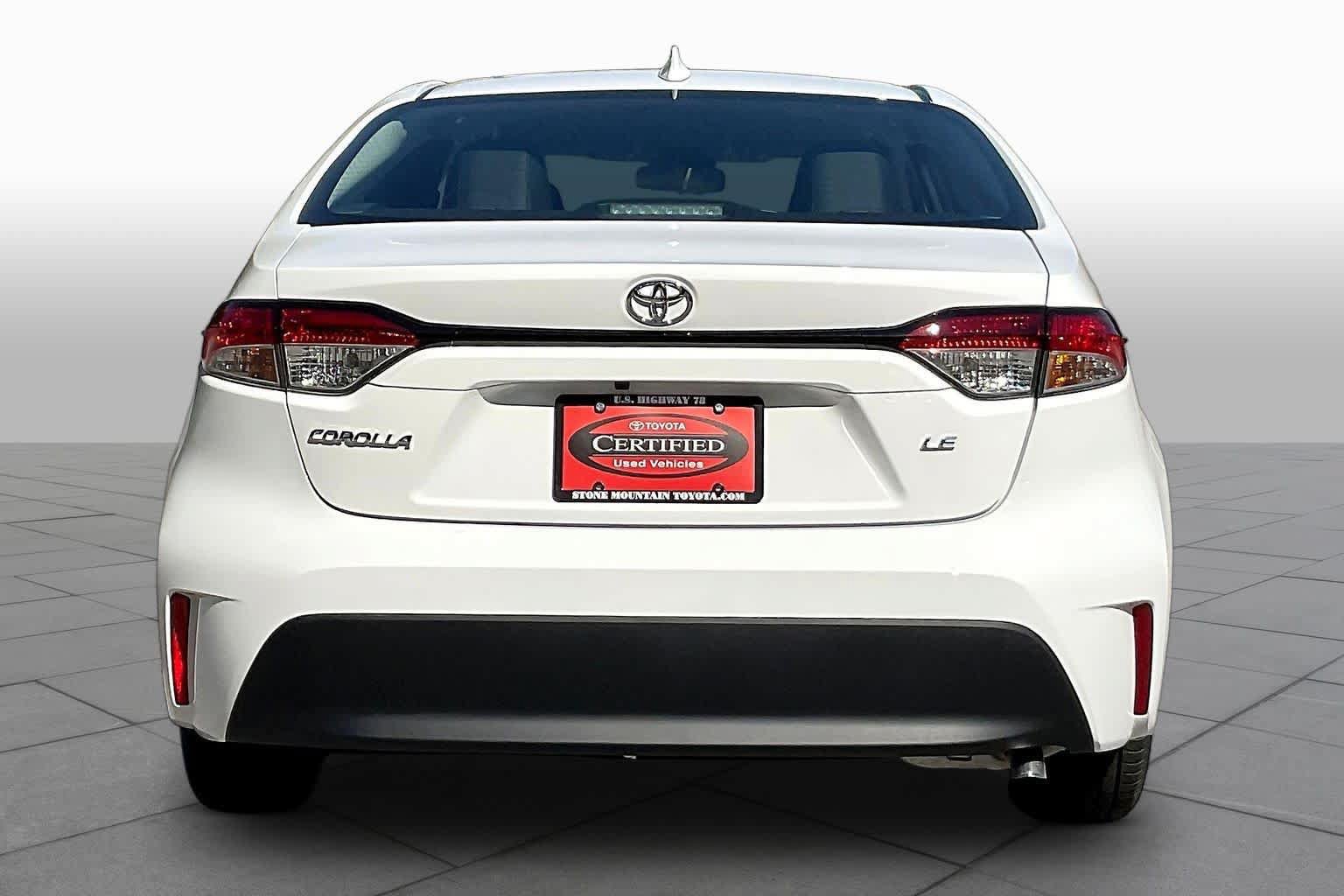 Used 2026 Toyota Corolla LE FWD image 5