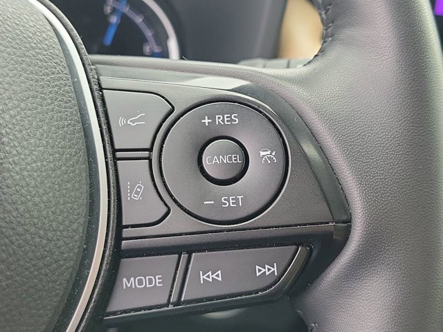 Used 2023 Toyota RAV4 XLE Premium image 32