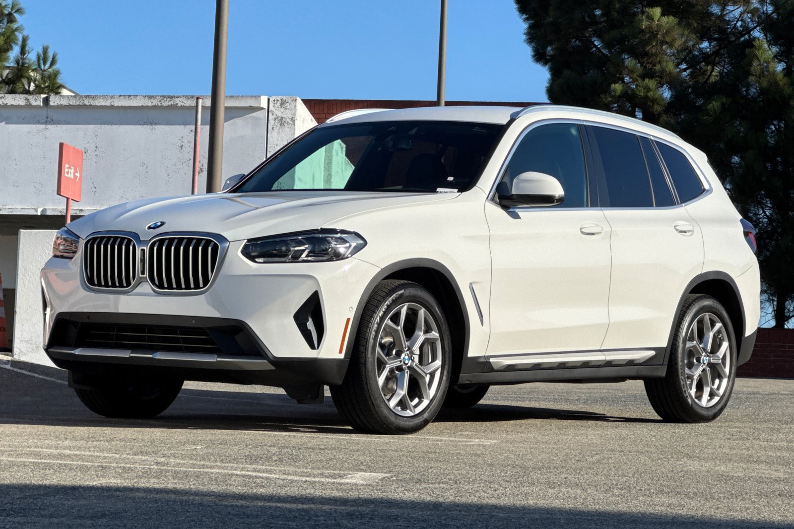 Used 2024 BMW X3 sDrive30i w/ Parking Assistance Package RWD image 8