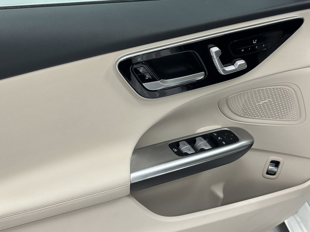 Certified 2025 Mercedes-Benz C 300 Sedan image 10