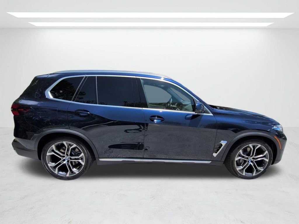 New 2026 BMW X5 xDrive40i w/ Executive Package AWD/4WD image 3