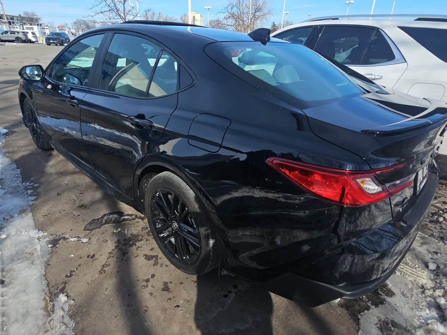 Used 2025 Toyota Camry SE w/ Multimedia Upgrade Package image 4