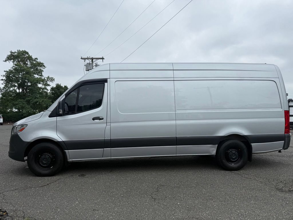 Used 2021 Mercedes-Benz Sprinter 2500 image 3