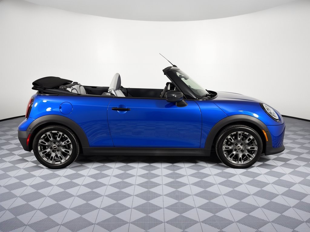 Certified 2025 MINI Cooper S FWD image 8
