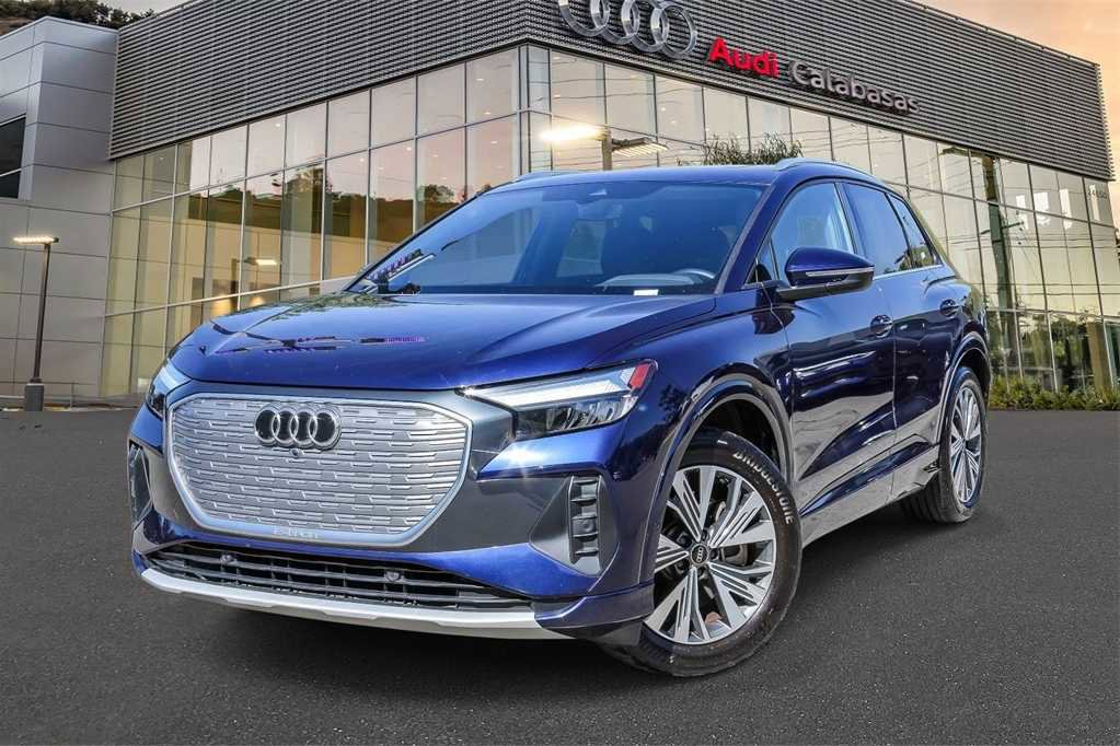 Used 2023 Audi Q4 e-tron Premium Plus w/ Premium Plus image 1