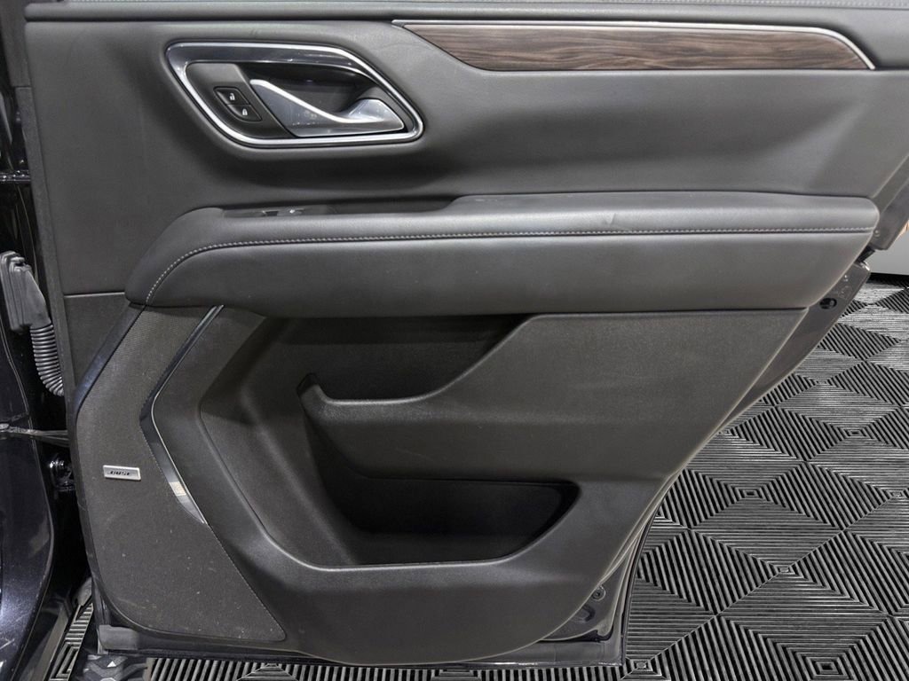 Used 2022 Chevrolet Tahoe Z71 w/ Luxury Package image 16