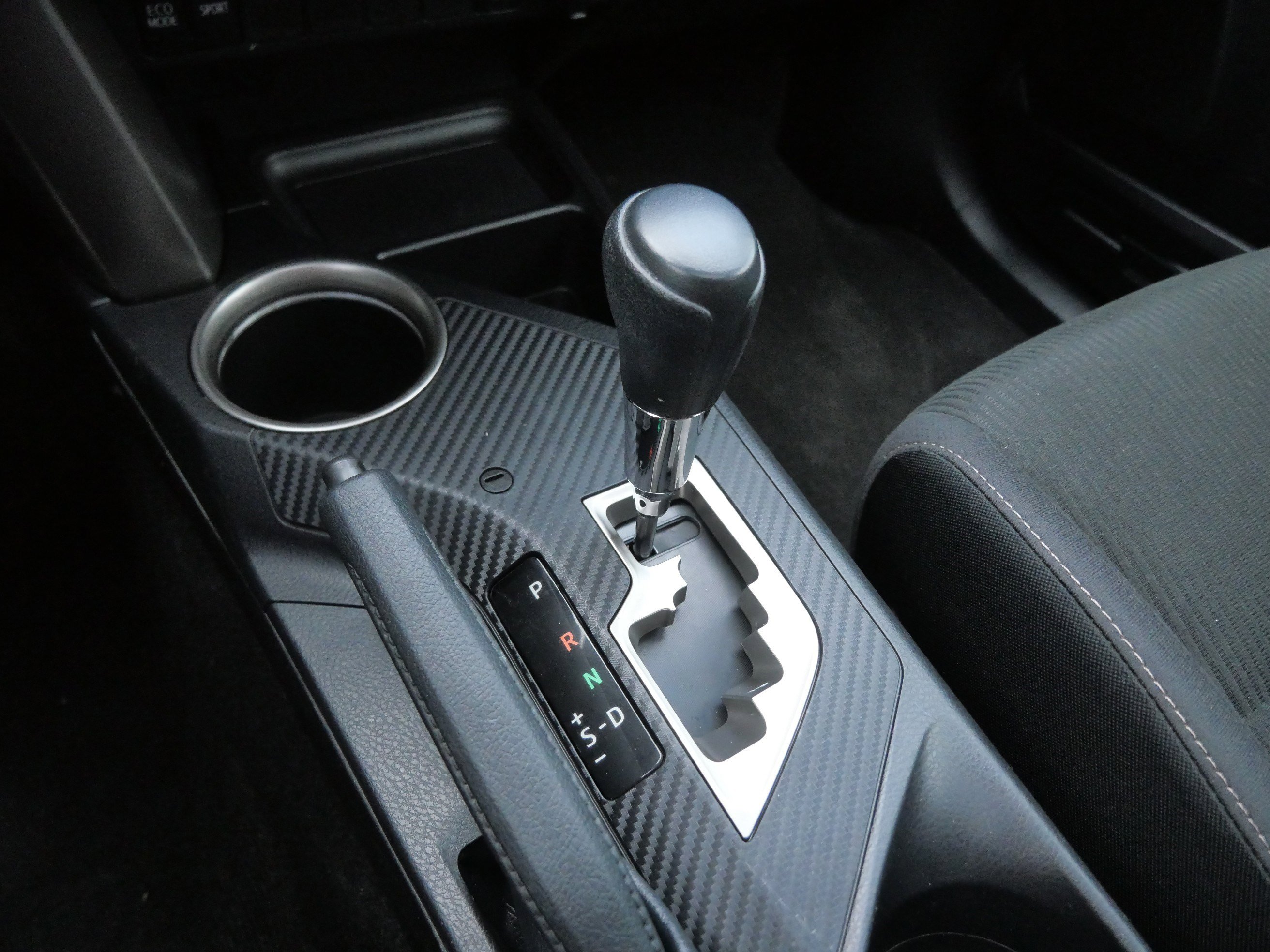 Used 2015 Toyota RAV4 XLE image 24