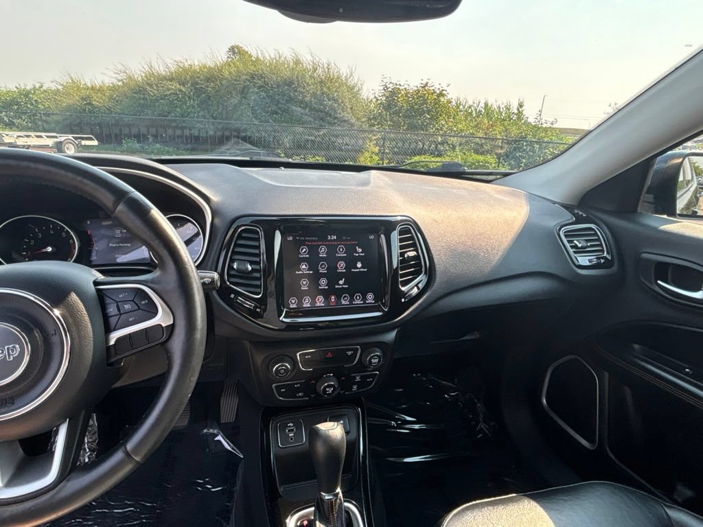 Used 2018 Jeep Compass Limited FWD image 27