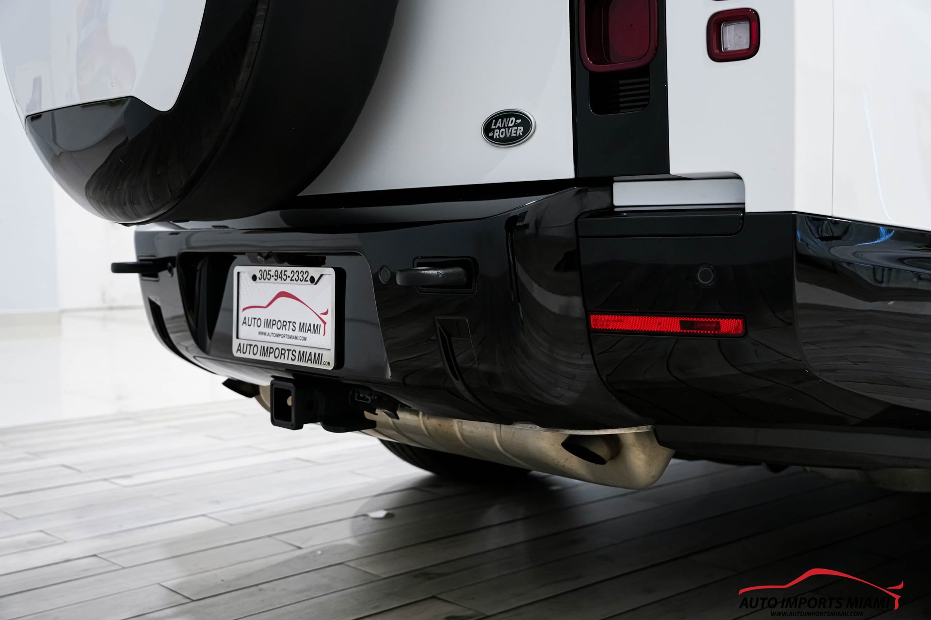 Used 2023 Land Rover Defender 130 X-Dynamic SE image 22