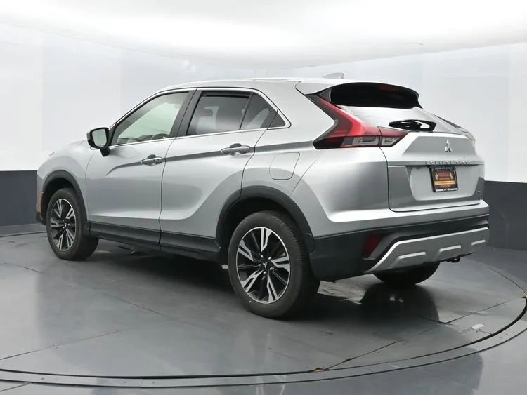 Used 2024 Mitsubishi Eclipse Cross SE image 9
