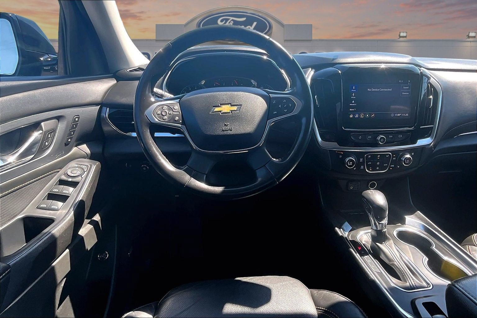 Used 2021 Chevrolet Traverse Premier w/ Redline Edition FWD image 5