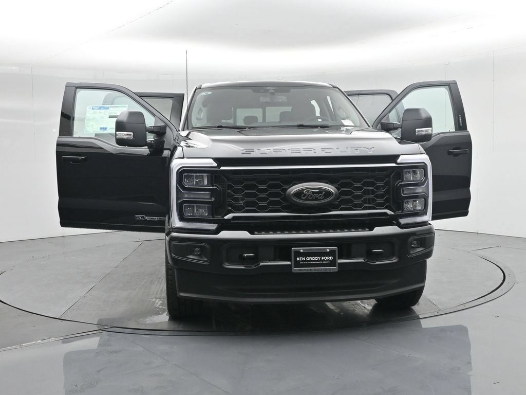 New 2026 Ford F350 XLT w/ XLT Premium Package AWD/4WD image 32