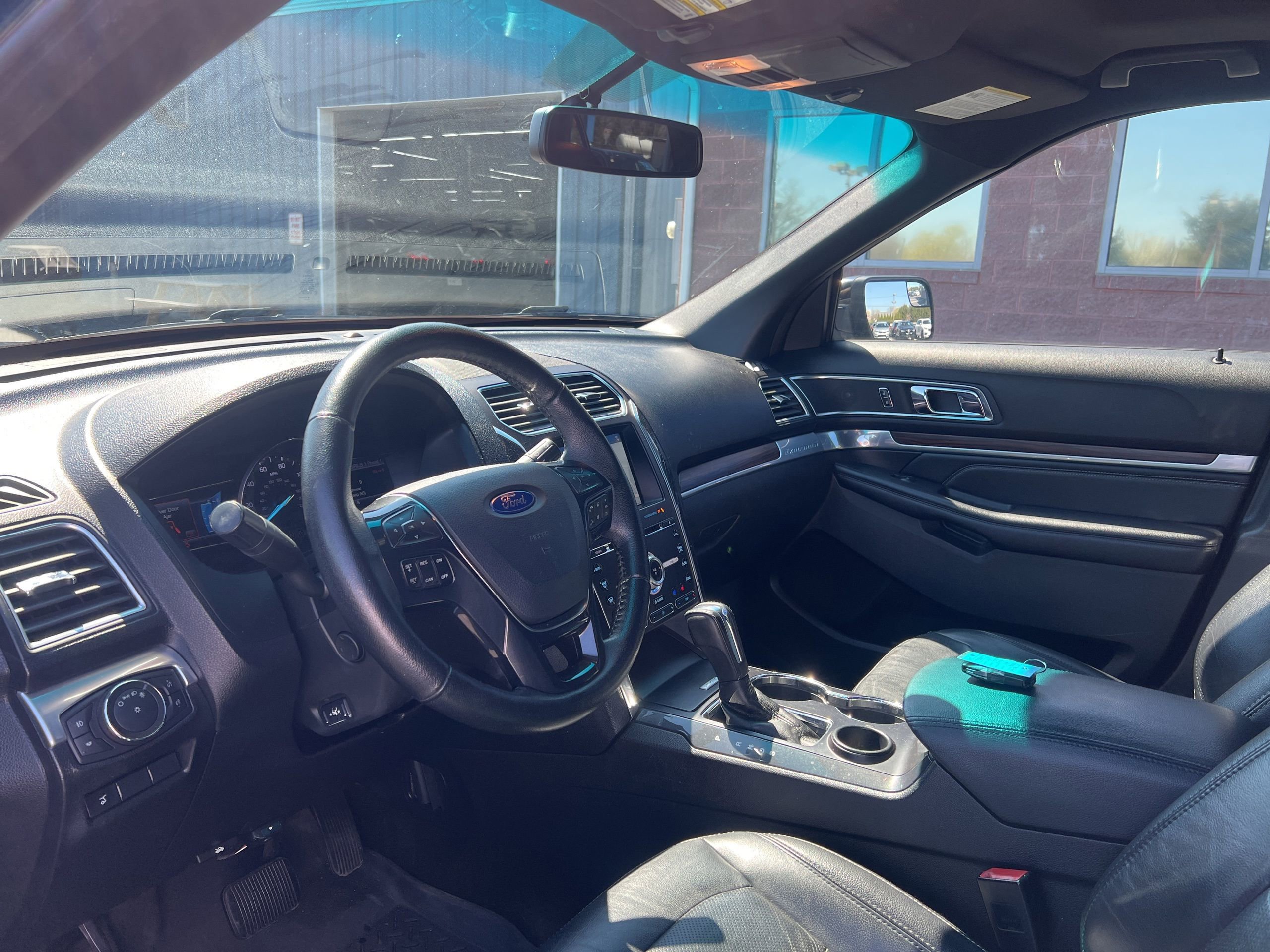 Used 2017 Ford Explorer Limited FWD image 10