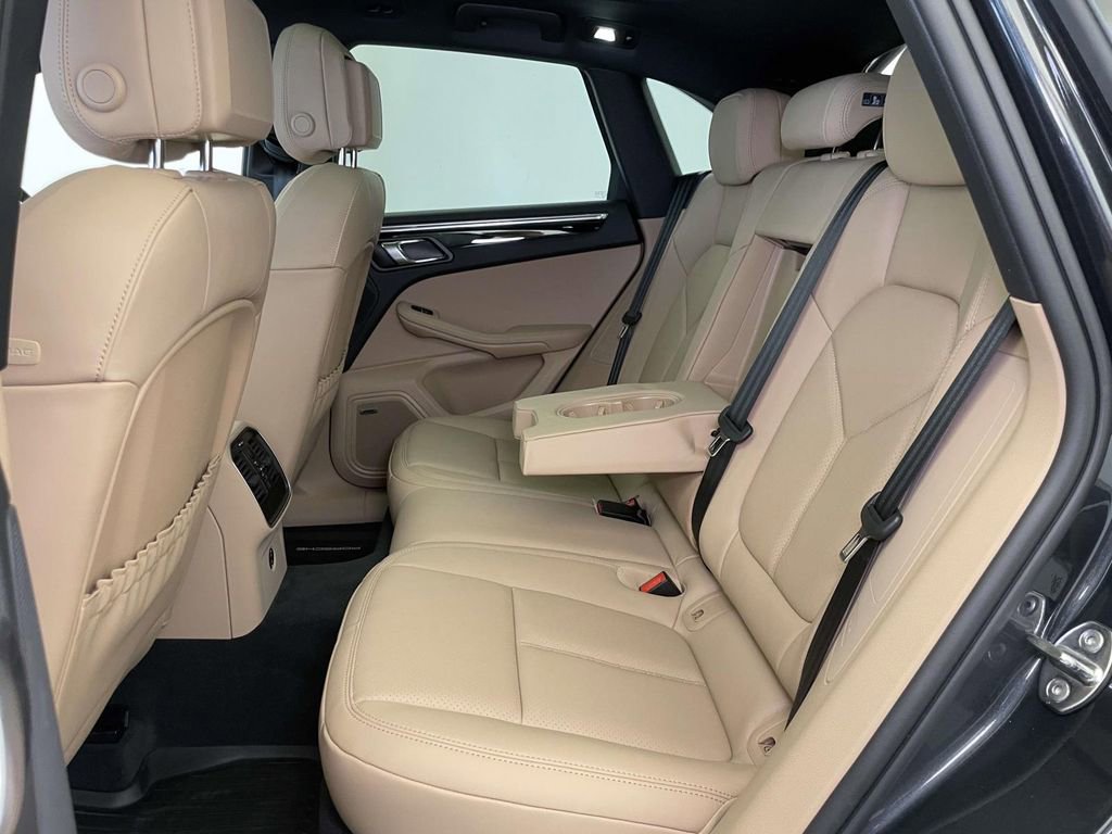 New 2026 Porsche Macan image 19