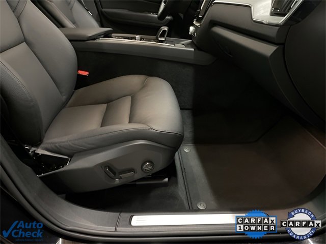 Used 2025 Volvo XC60 B5 Plus image 76