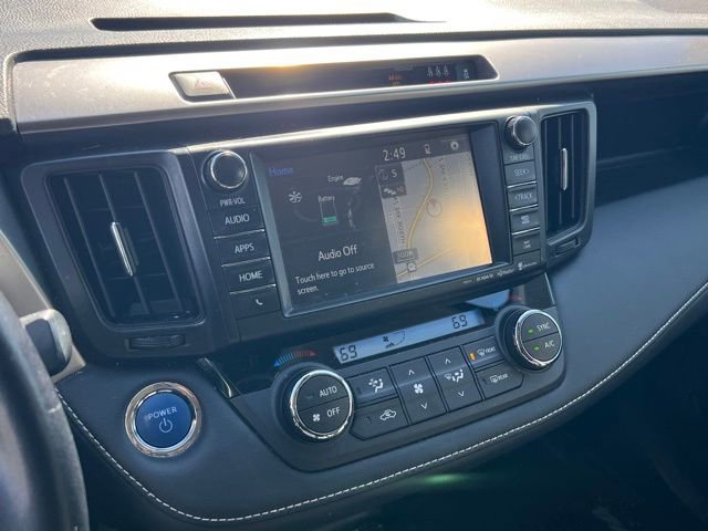 Used 2017 Toyota RAV4 Limited image 18