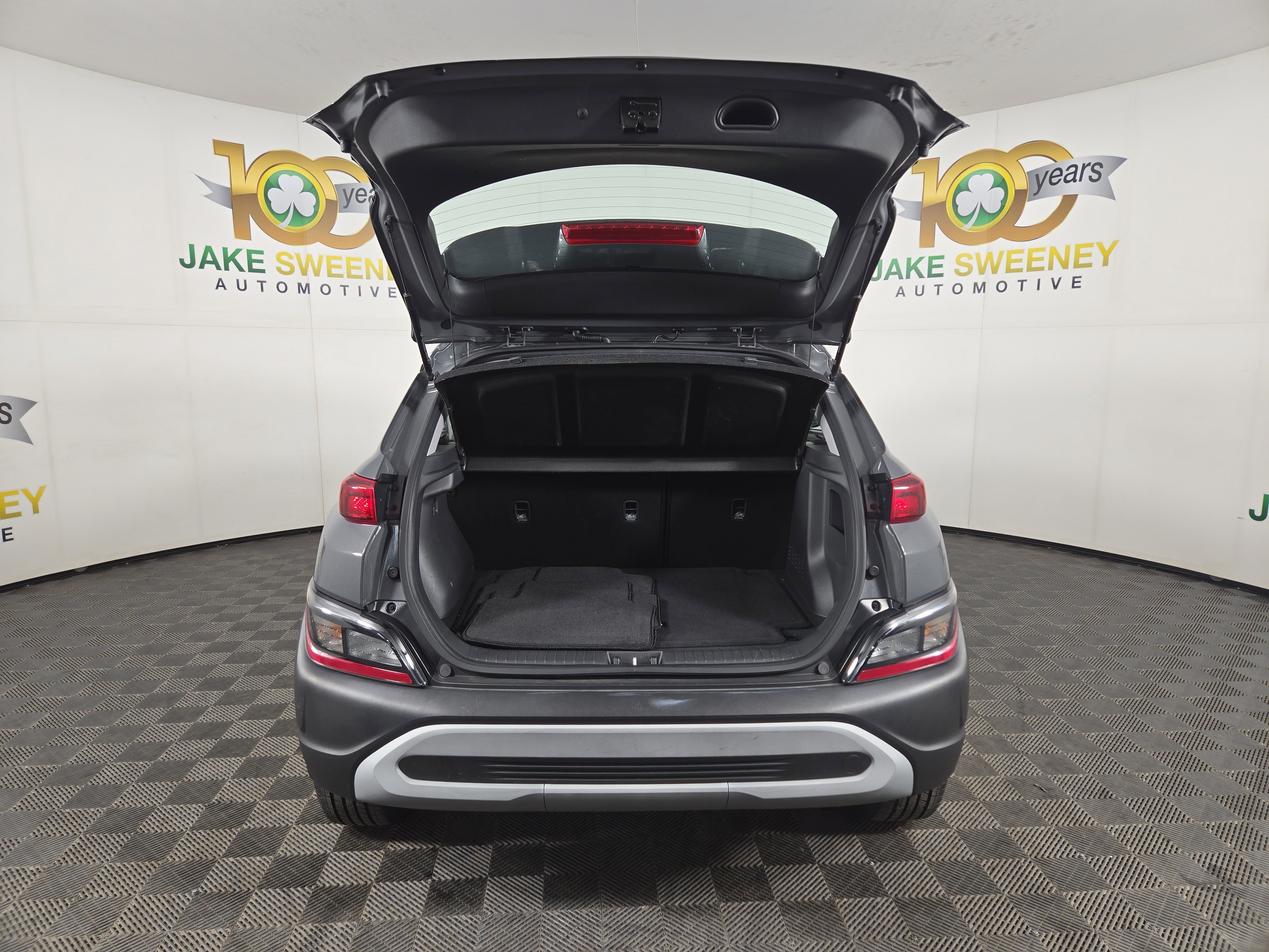 Used 2023 Hyundai Kona SE w/ Cargo Package image 29