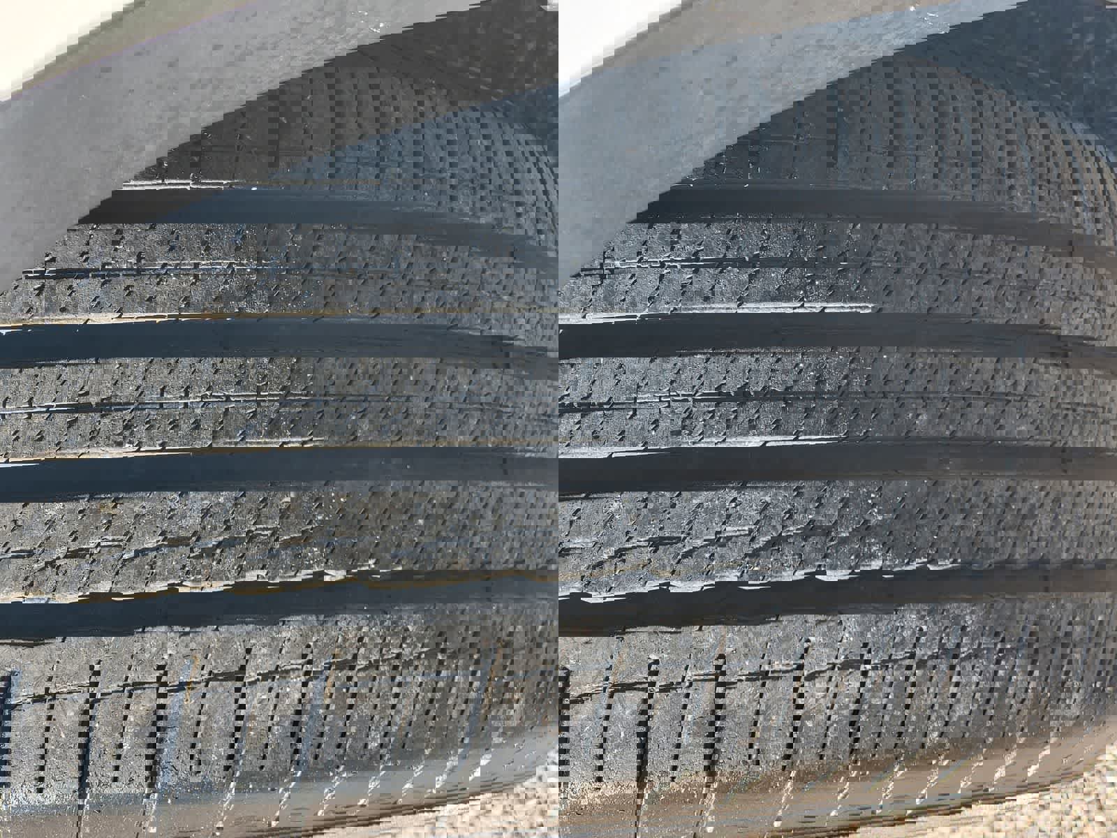 Used 2020 Toyota Highlander XLE image 11