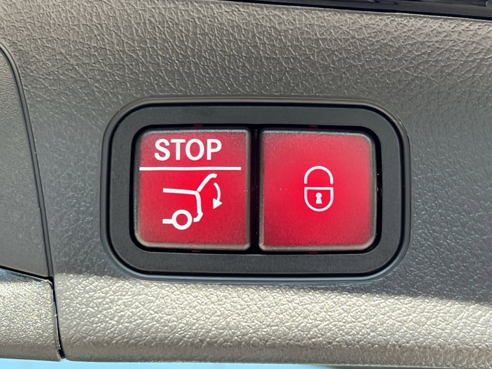 Certified 2026 Mercedes-Benz GLA 250 4MATIC image 25