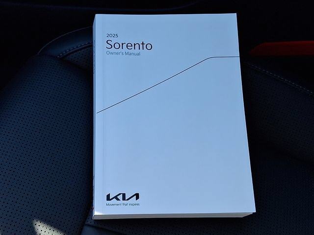 Certified 2025 Kia Sorento S AWD/4WD image 26