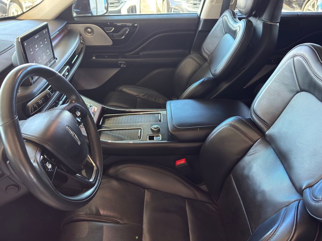 Used 2023 Lincoln Aviator Reserve w/ Equipment Group 201A image 14