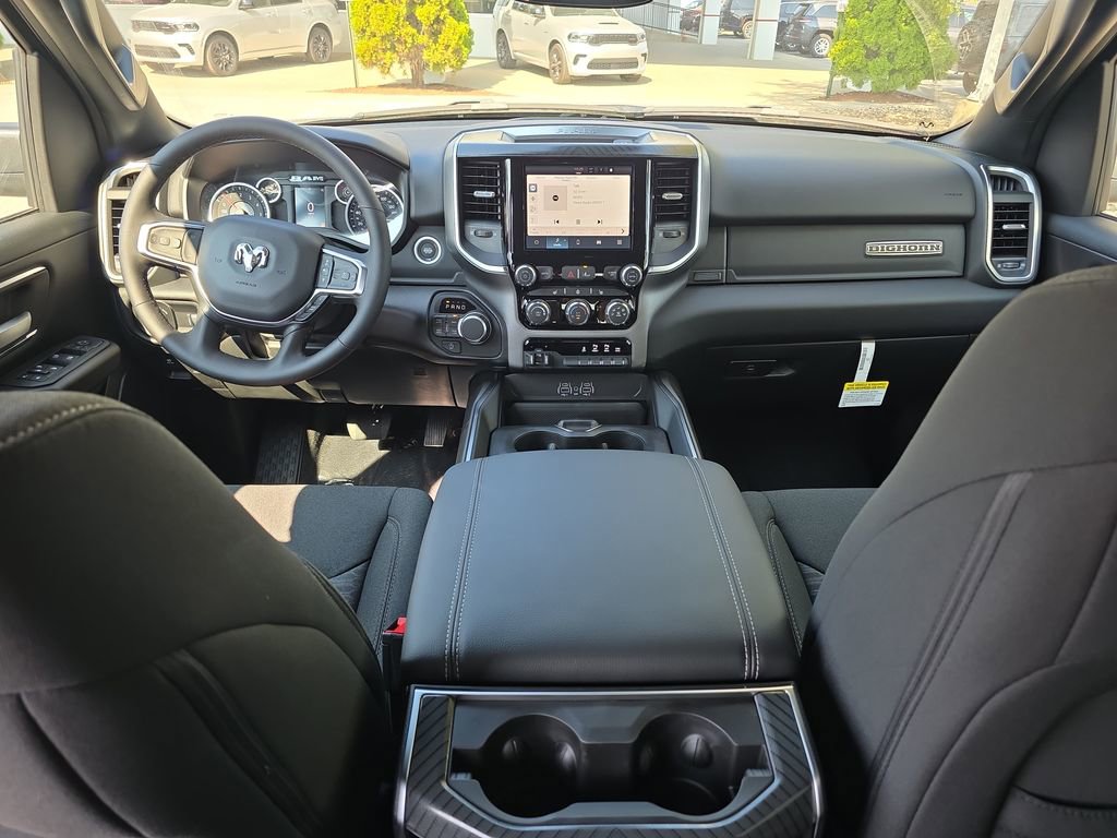 New 2026 RAM 1500 4x4 Crew Cab image 7