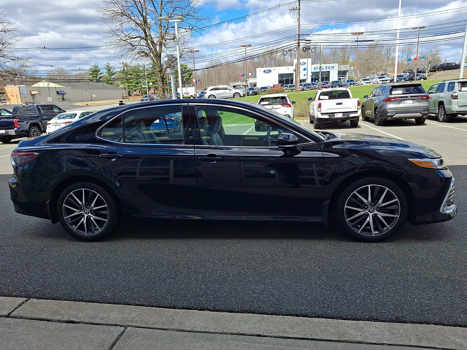 Certified 2024 Toyota Camry XLE w/ Navigation Package image 7