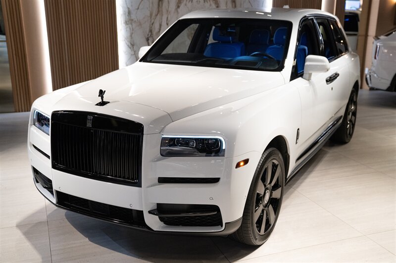 Used 2023 Rolls-Royce Cullinan AWD/4WD image 14
