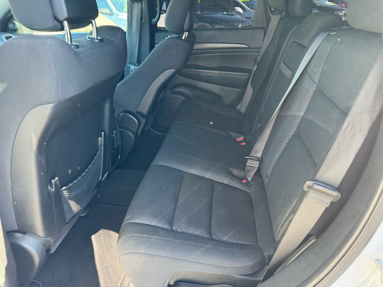 Used 2021 Jeep Grand Cherokee Laredo image 13