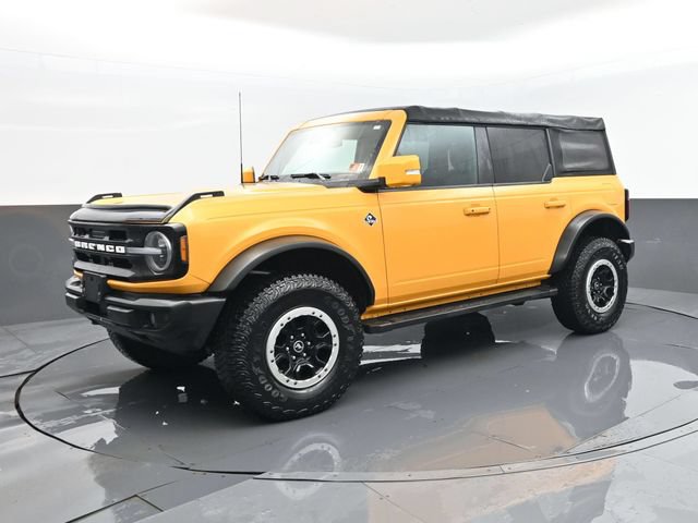 Used 2022 Ford Bronco Outer Banks w/ Sasquatch Package AWD/4WD image 1